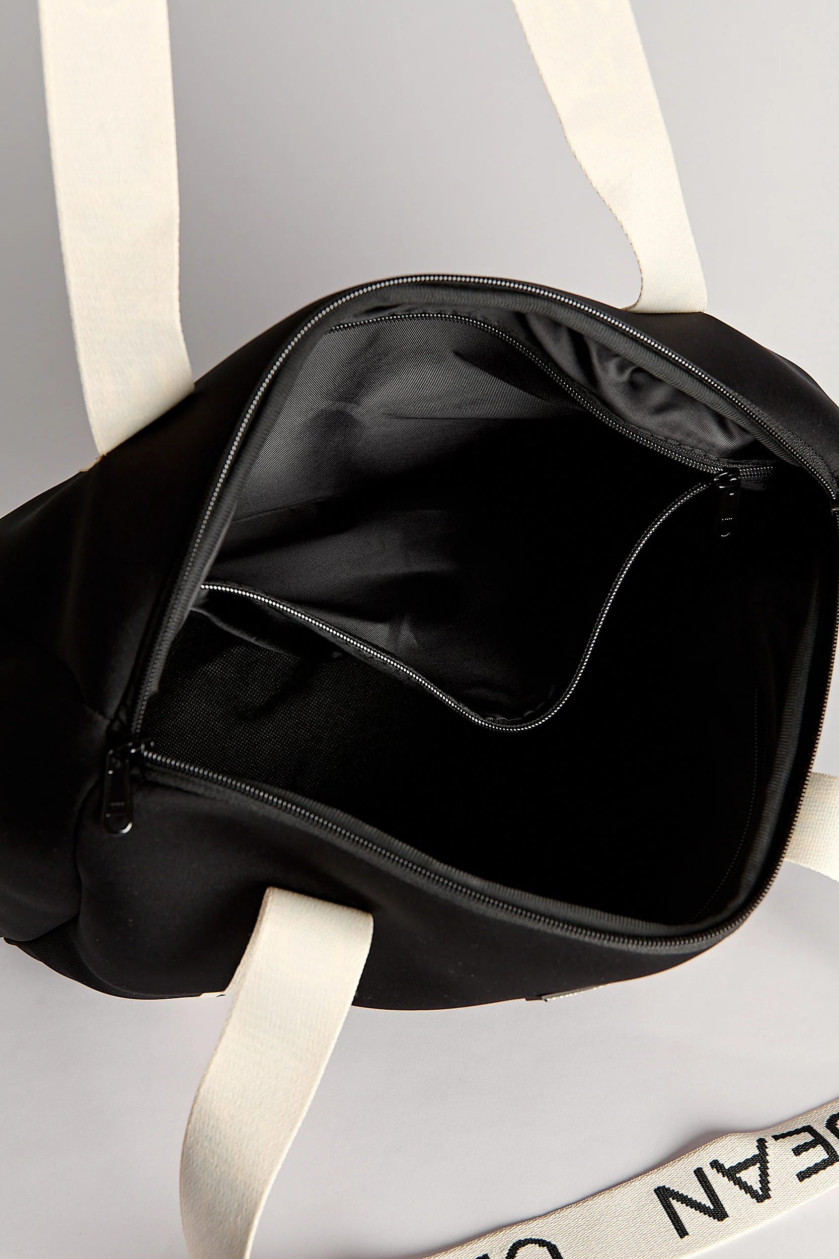 Hallie (Black/Cream) Weekender Neoprene Bag- With Zip Closure - Image 4