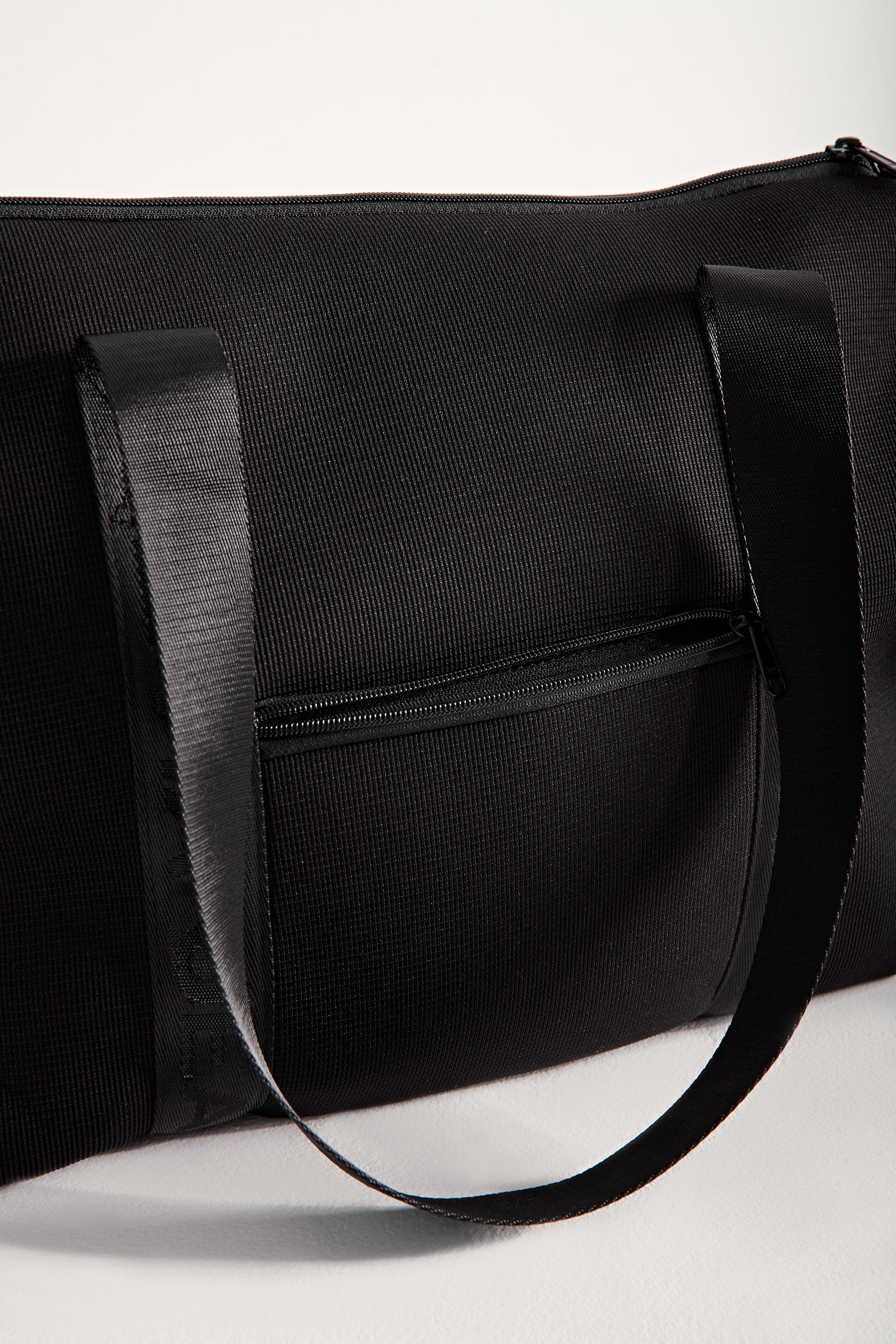 Hallie (Ribbed Black) Weekender Neoprene Bag- With Zip Closure - Image 4