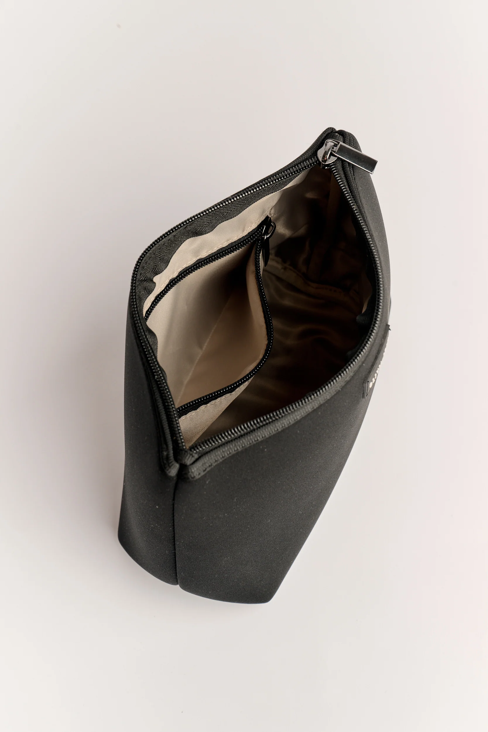 Rover (Black) Large Neoprene Pouch - Image 4