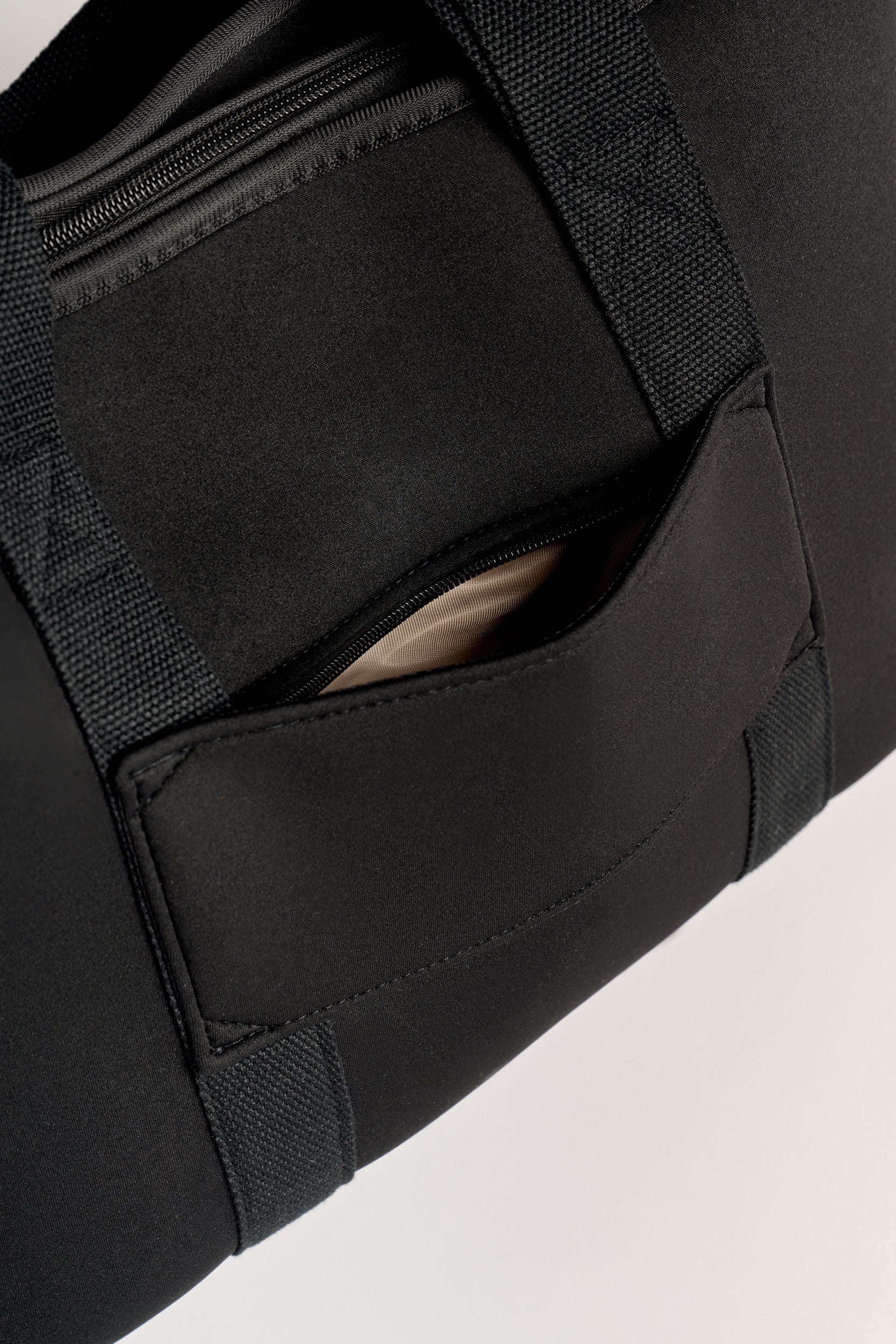 Rover (Black) Large Neoprene Tote - With Zip Closure - Image 5