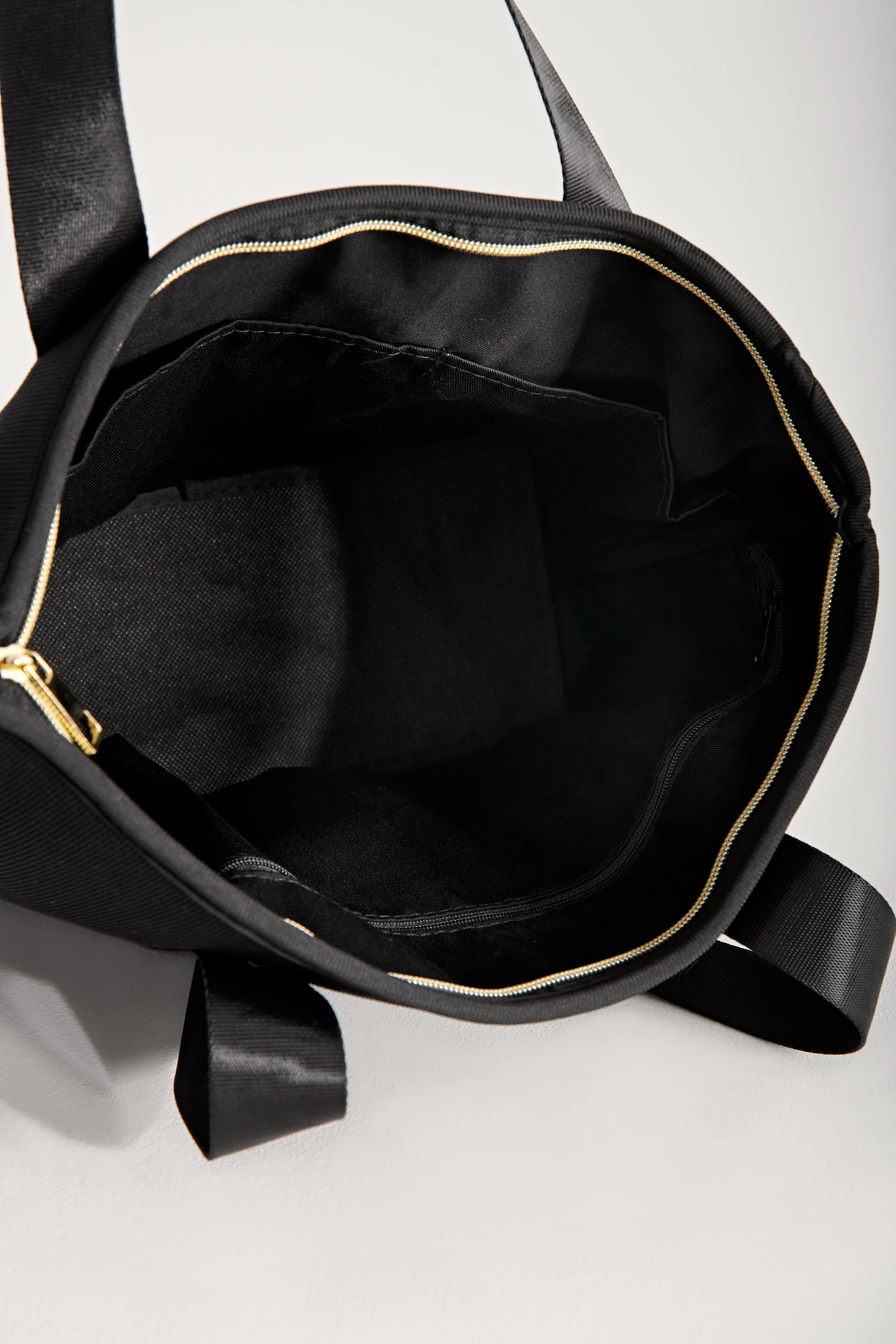 Winnie (Ribbed Black) Neoprene Tote - With Zip Closure - Image 3